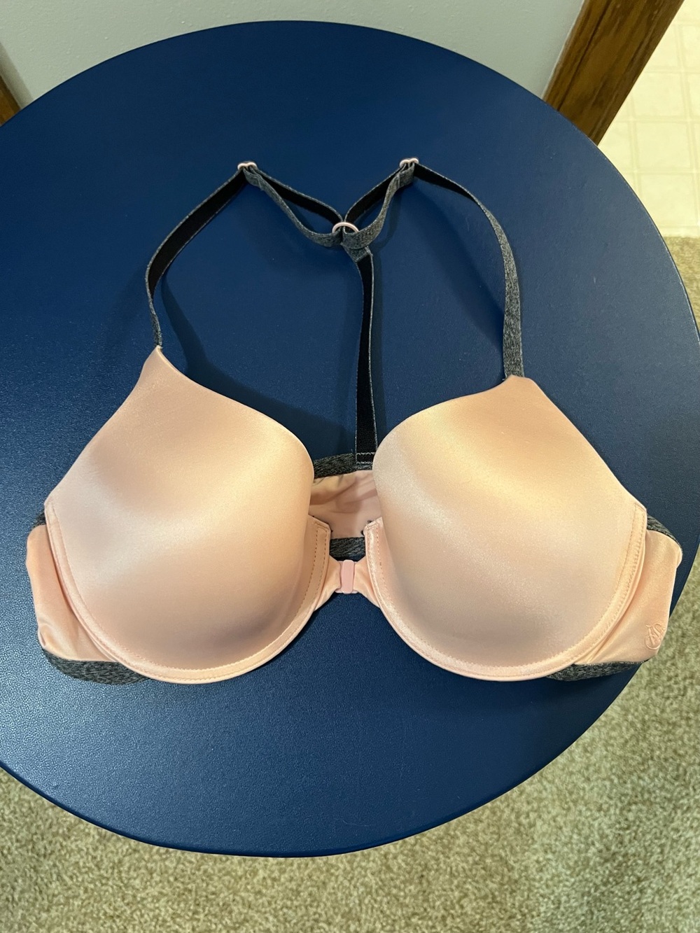 Victoria’s Secret front-close bra